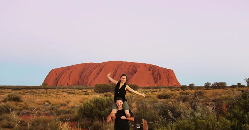 From Alice Springs: Uluru Day Trip & BBQ